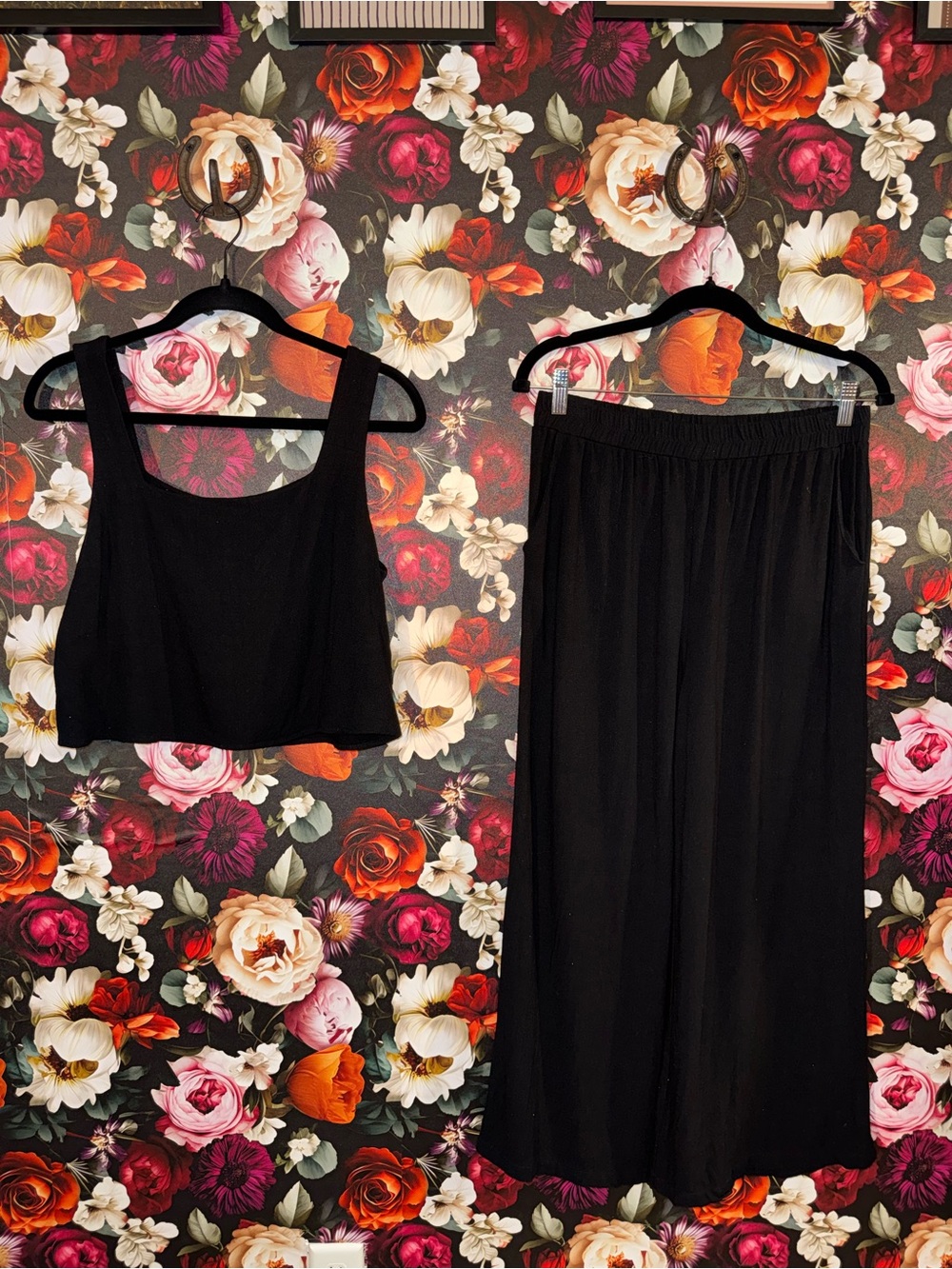 Black Wide-Leg Linen Matching Set with Cropped Tank, Medium